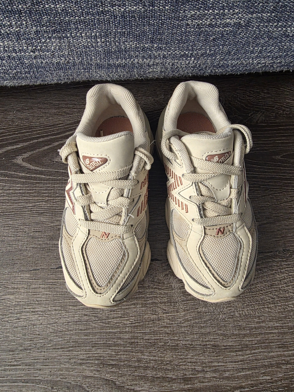 New Balance Kids Beige Sneakers with Pink Accent